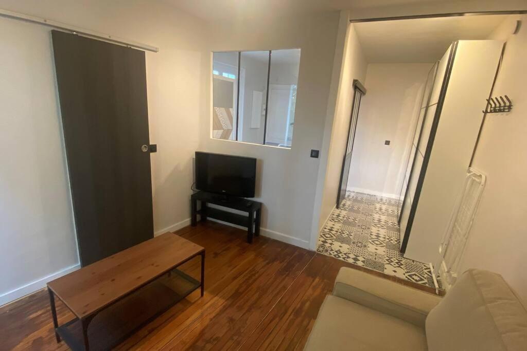 Grand Studio Refait A Neuf ! Yerres Экстерьер фото